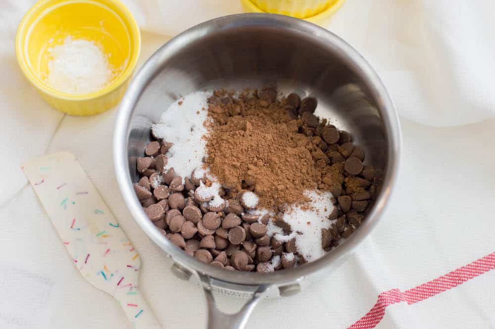 making thick Italian hot chocolate