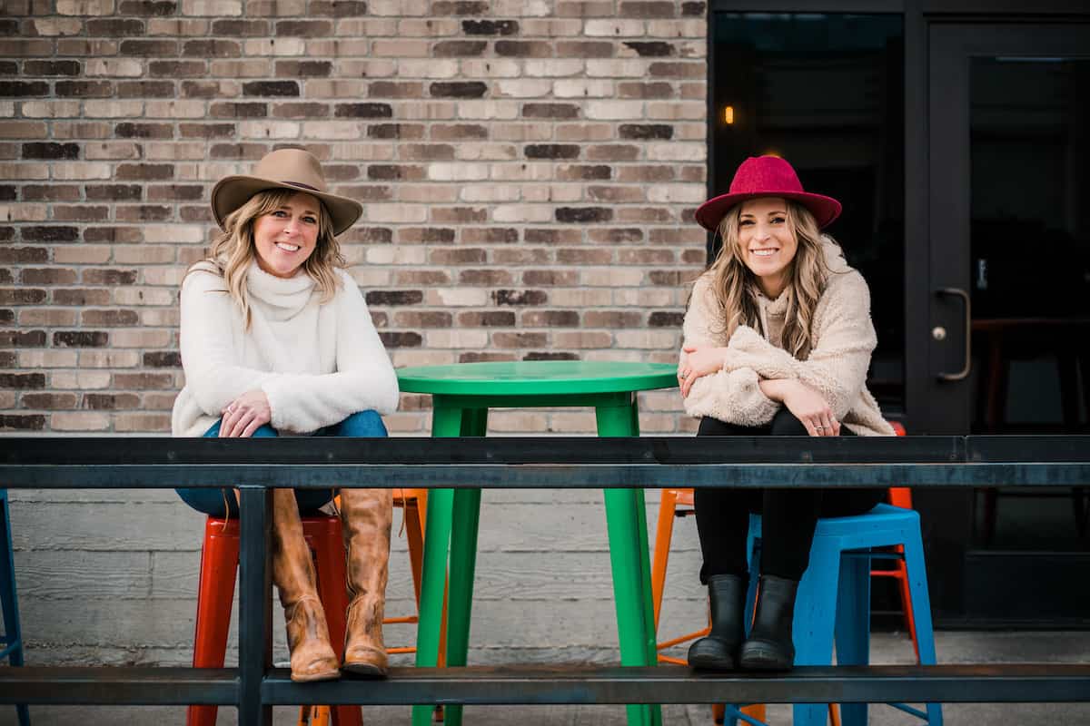 Kim and Kalee outside Nina's Tacos