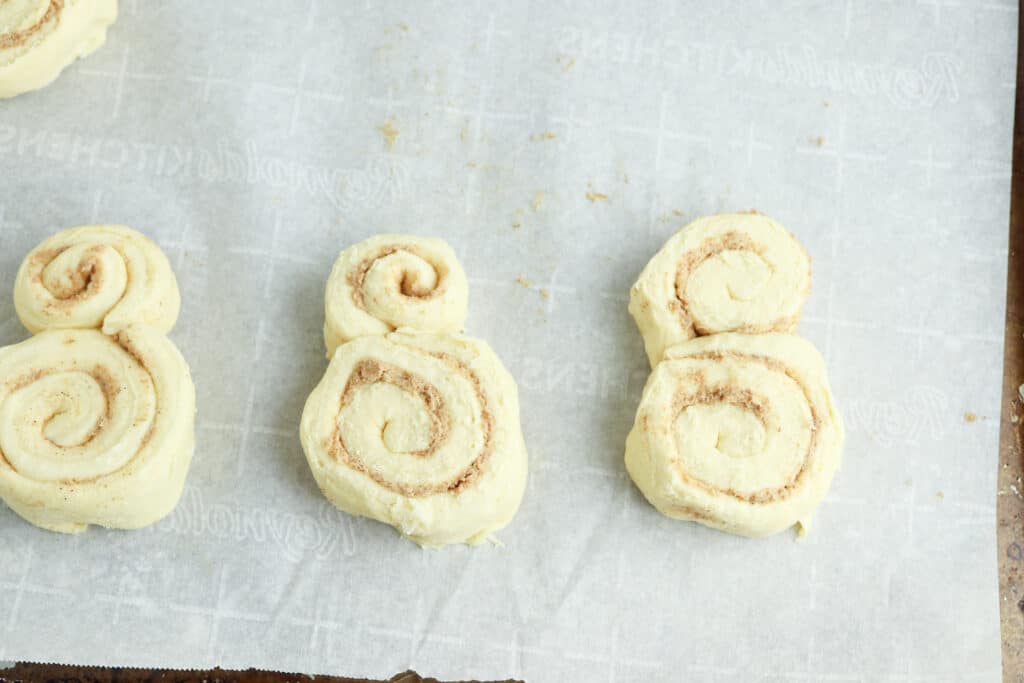 snowman cinnamon roll process shot