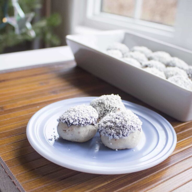 Image for Snow Capped Pecan Shortbread Cookies