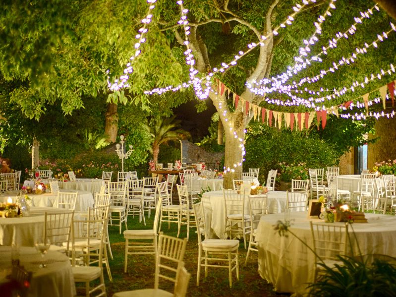 outdoor party decor